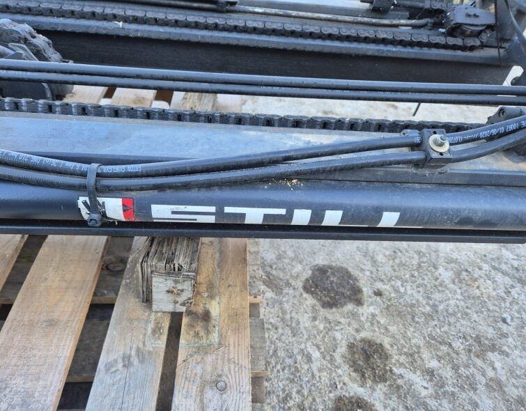 STILL MASTIL TRIPLEX